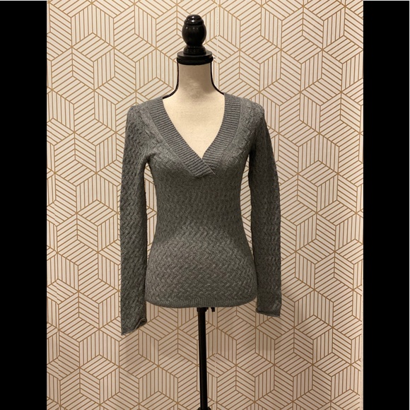 BANANA REPUBLIC Cable Knit Sweater - Picture 2 of 6